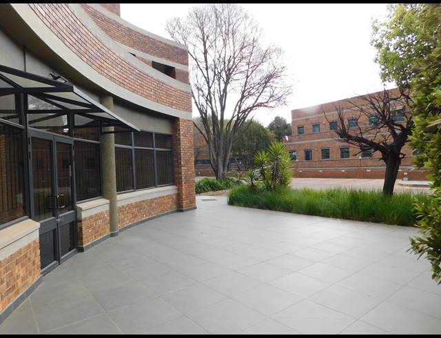 314M² OFFICE TO LET IN PARKTOWN